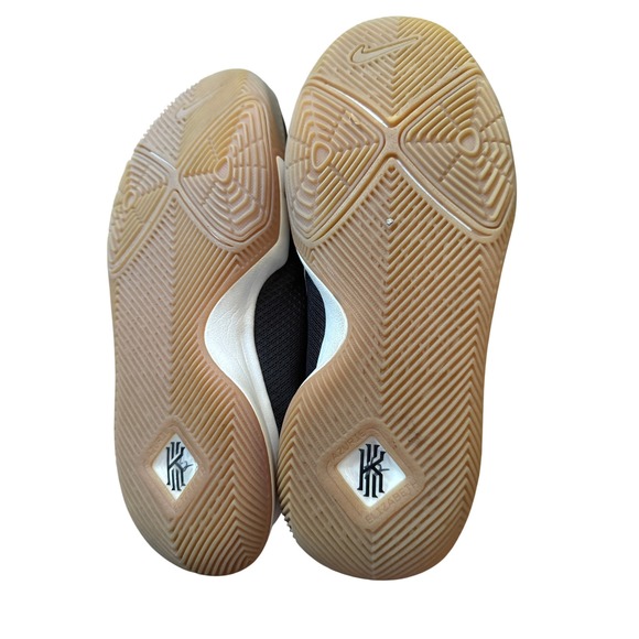 Nike Kyrie Flytrap Basketball Shoes Sneakers Black Gold Athletic - Picture 4 of 6